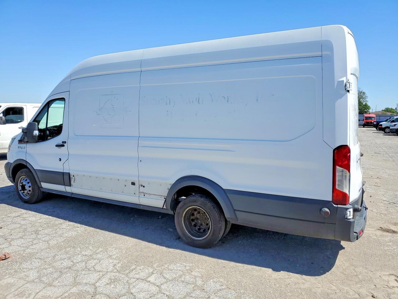 2017 Ford Transit T-350 Delivery Van - Фото 2