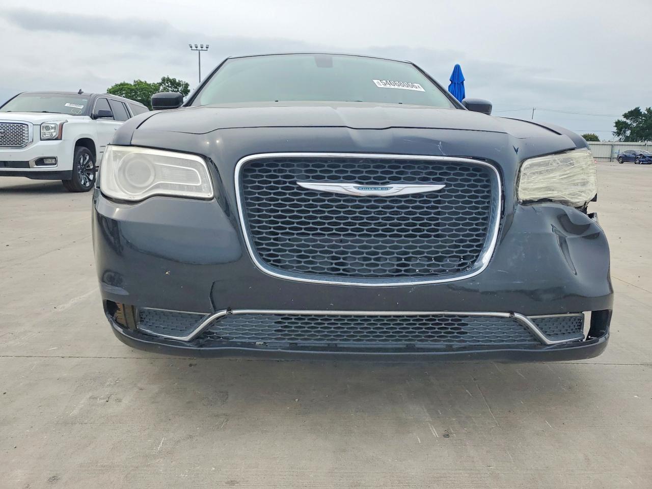 2015 Chrysler 300 Limited - Фото 5
