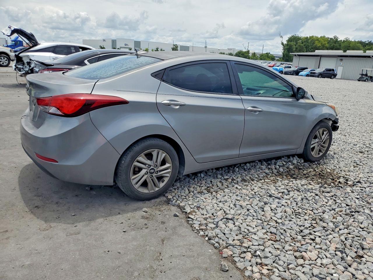 2014 Hyundai Elantra Se - Фото 3