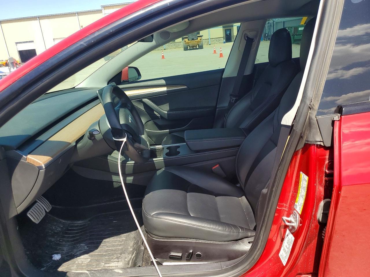 2022 Tesla Model 3 - Фото 7