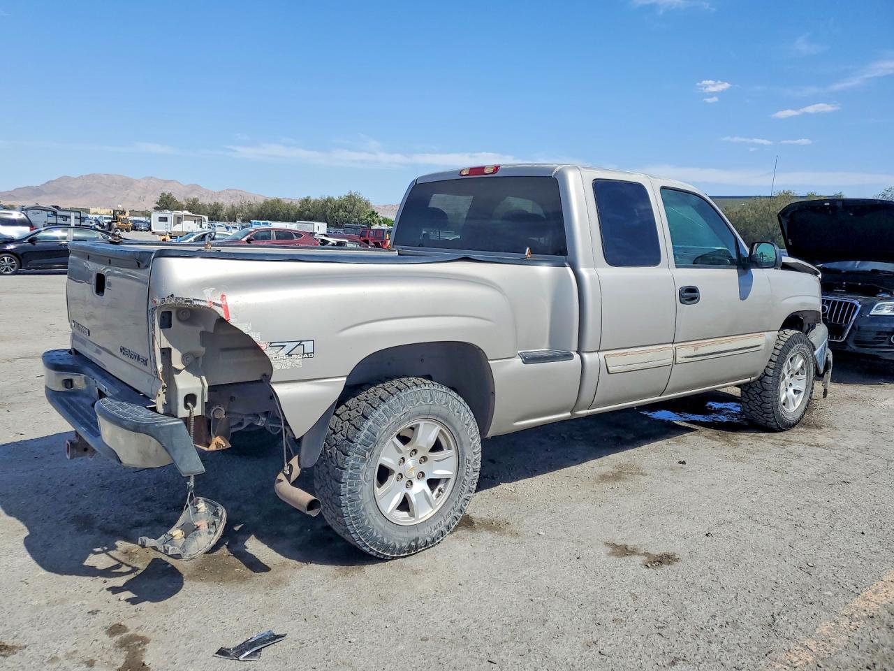 2004 Chevrolet Silverado K1500 - Image 3