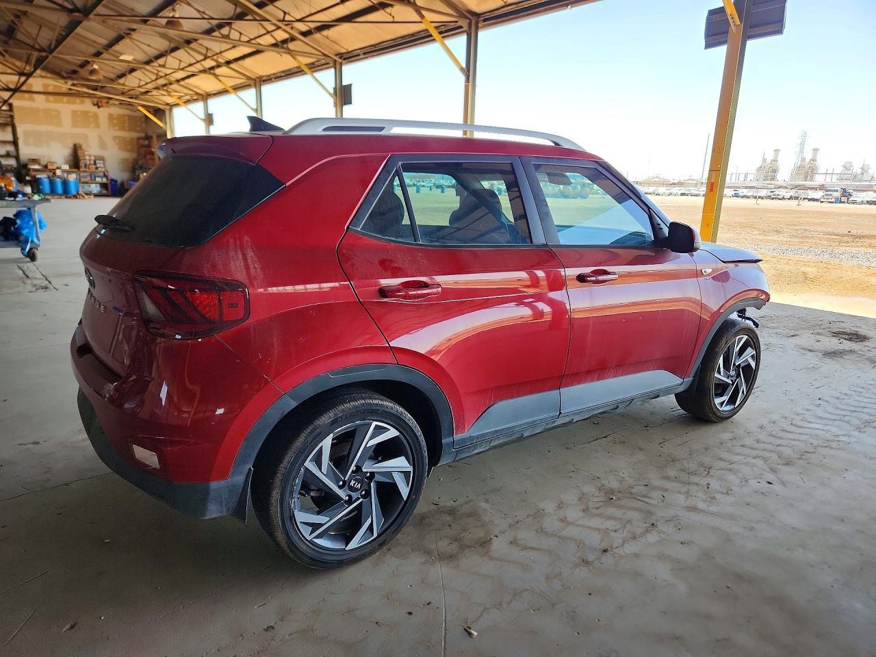 2022 Hyundai Venue Limited - Фото 3