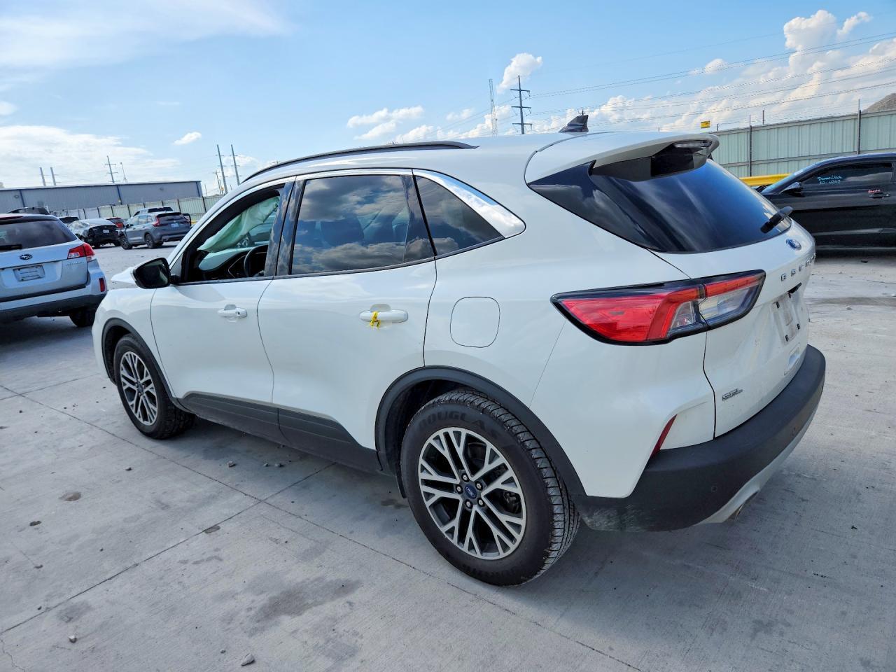 2020 Ford Escape Sel - Фото 2