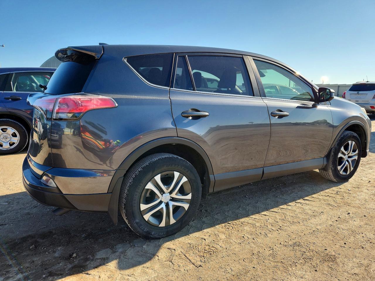 2018 Toyota Rav4 Le - Фото 3