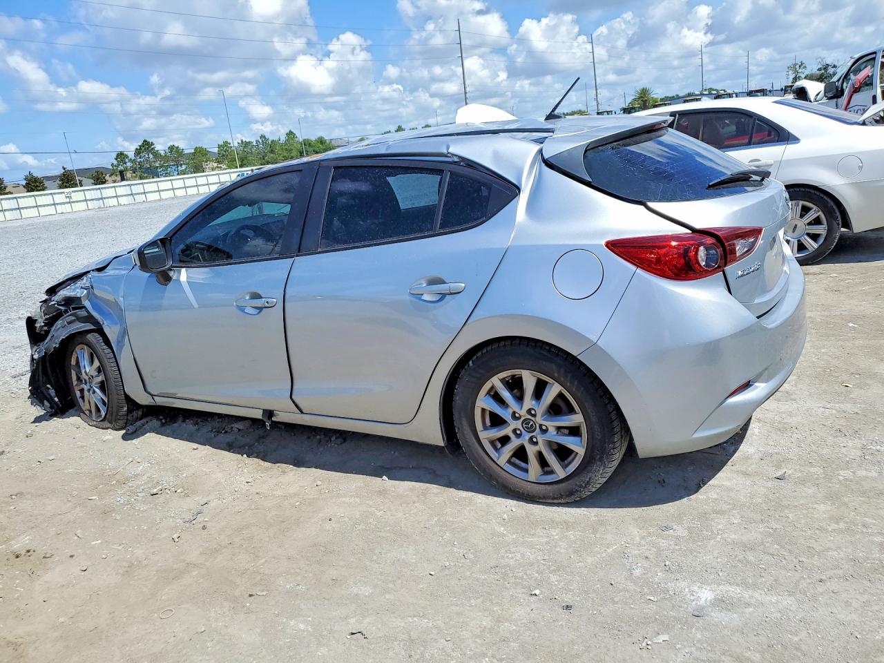 2018 Mazda 3 Sport - Image 2