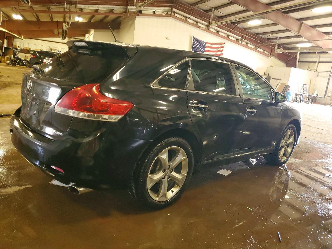 2015 Toyota Venza Xle - Image 3