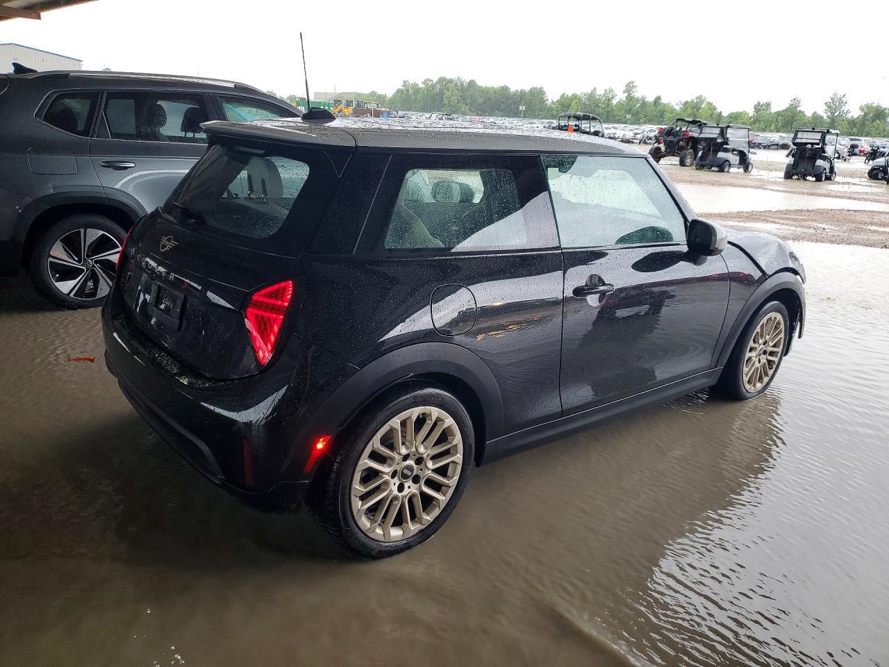 2025 Mini Cooper S - Фото 3