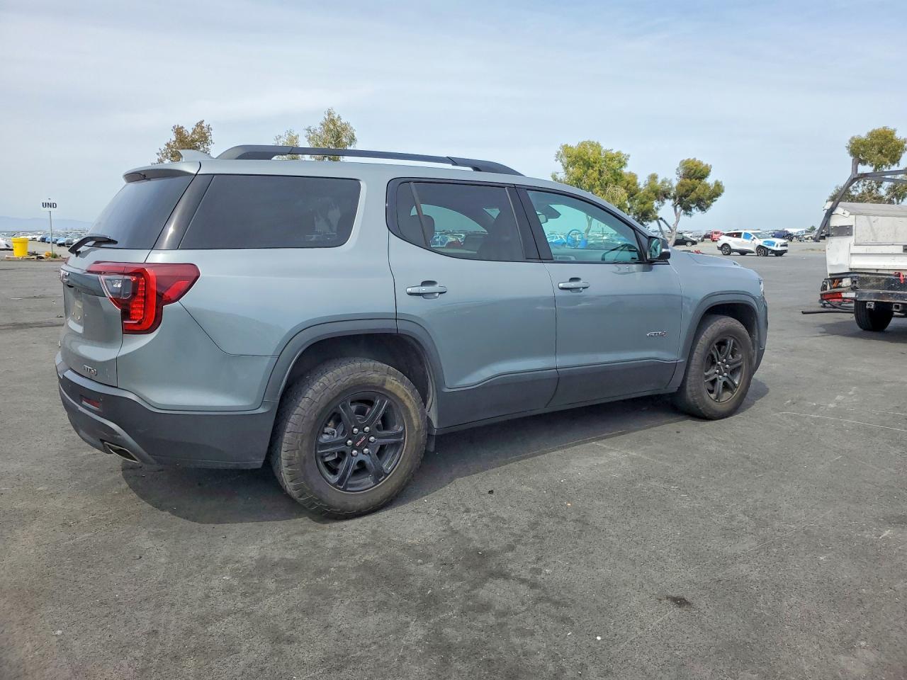 2023 GMC Acadia At4 - Фото 3