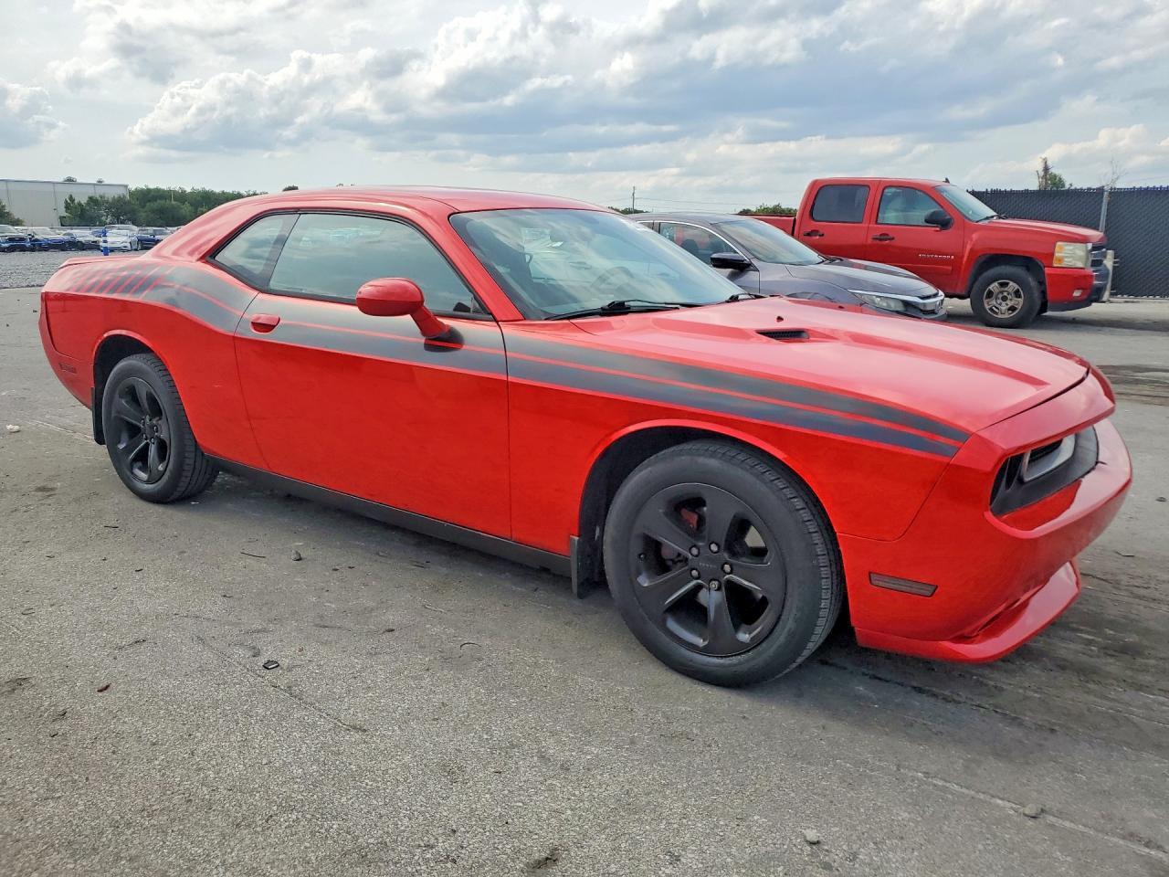 2014 Dodge Challenger Sxt - Фото 4