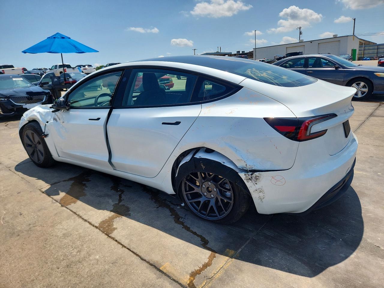 2025 Tesla Model 3 - Image 2