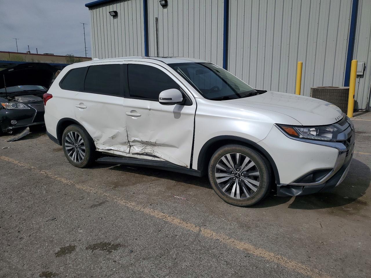2019 Mitsubishi Outlander Se - Фото 4