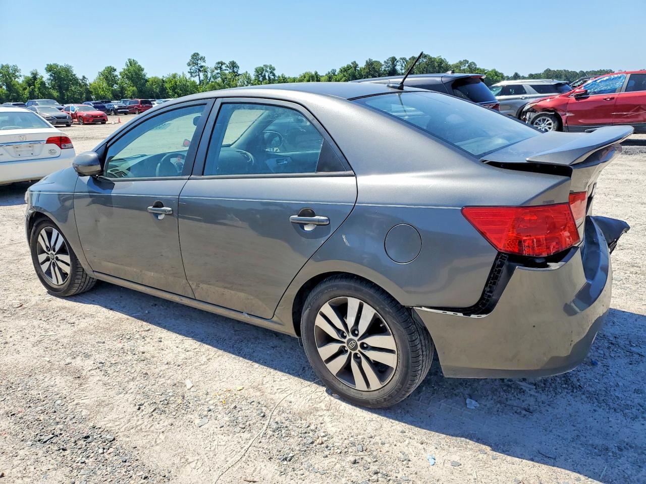 2013 Kia Forte - Image 2
