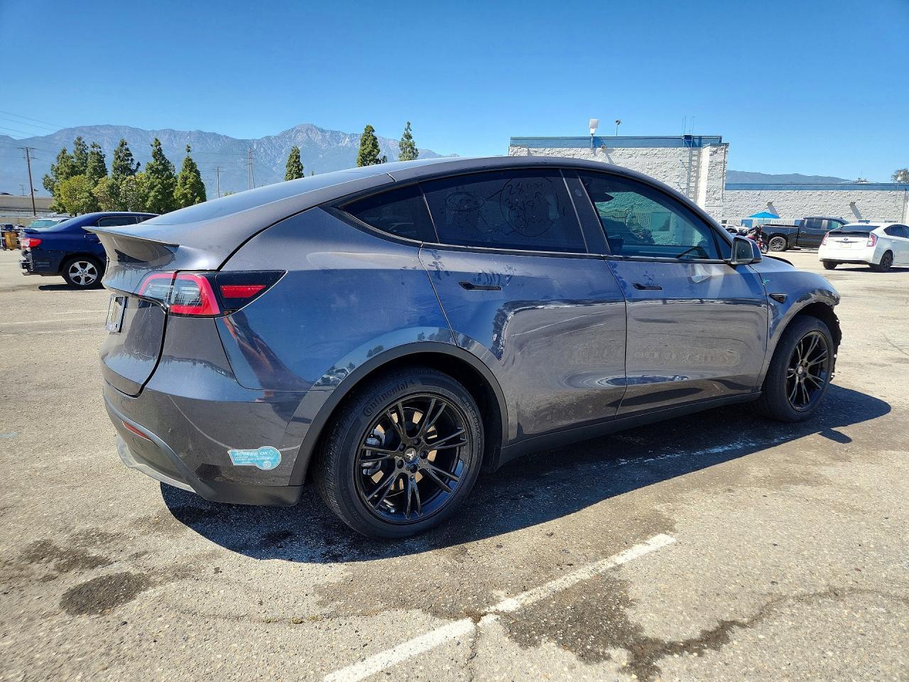 2023 Tesla Model Y - Фото 3