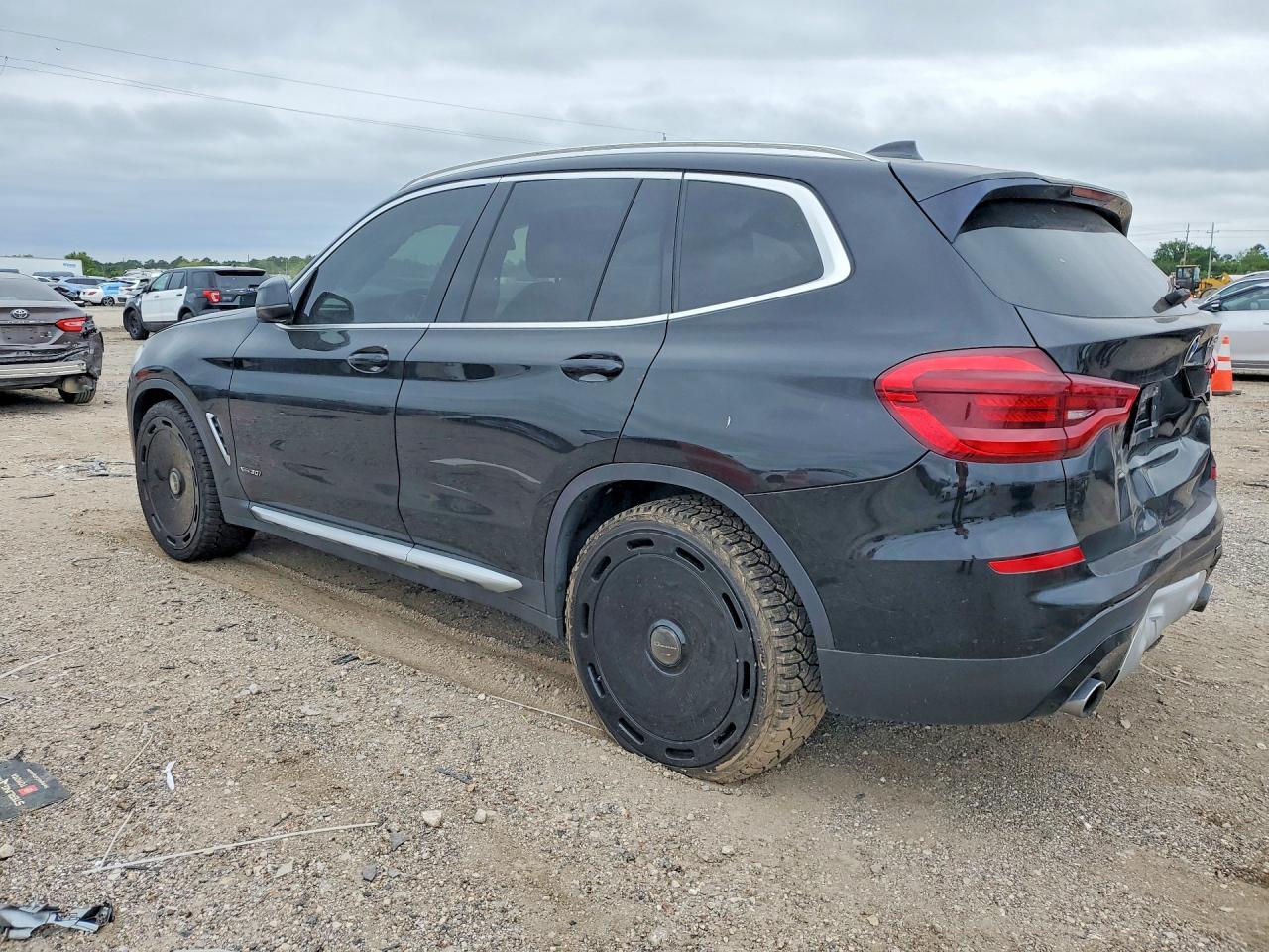 2018 BMW X3 xDrive30I - Фото 2