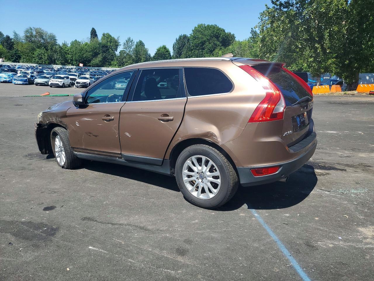 2010 Volvo Xc60 - Фото 2