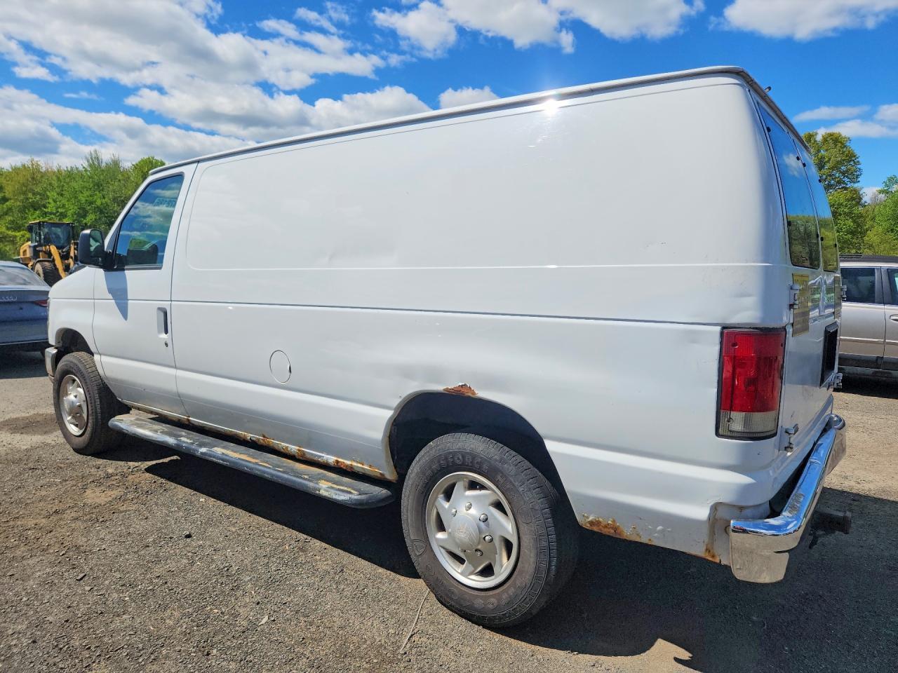 2013 Ford Econoline E250 Van - Image 2
