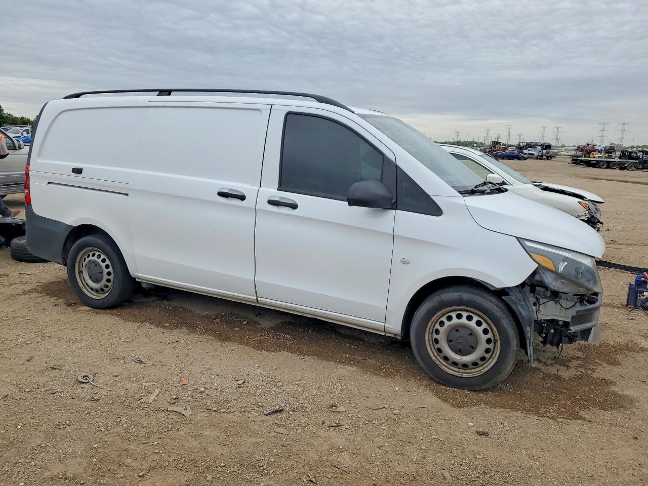 2016 Mercedes-Benz Metris - Фото 4