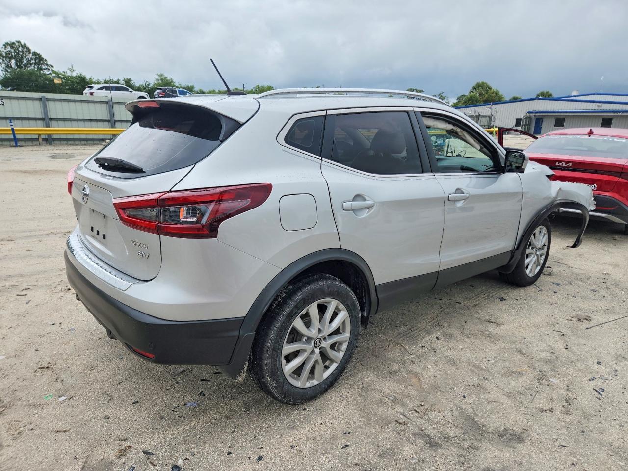 2020 Nissan Rogue Sport Sv - Image 3