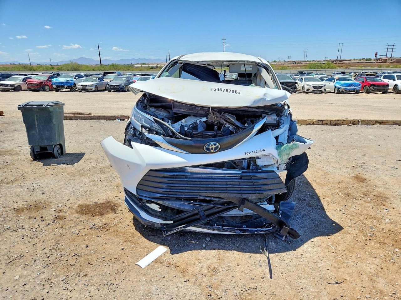 2022 Toyota Sienna Le - Фото 5