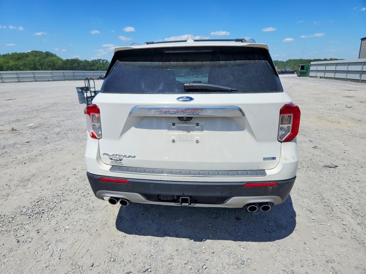 2020 Ford Explorer Platinum - Image 6