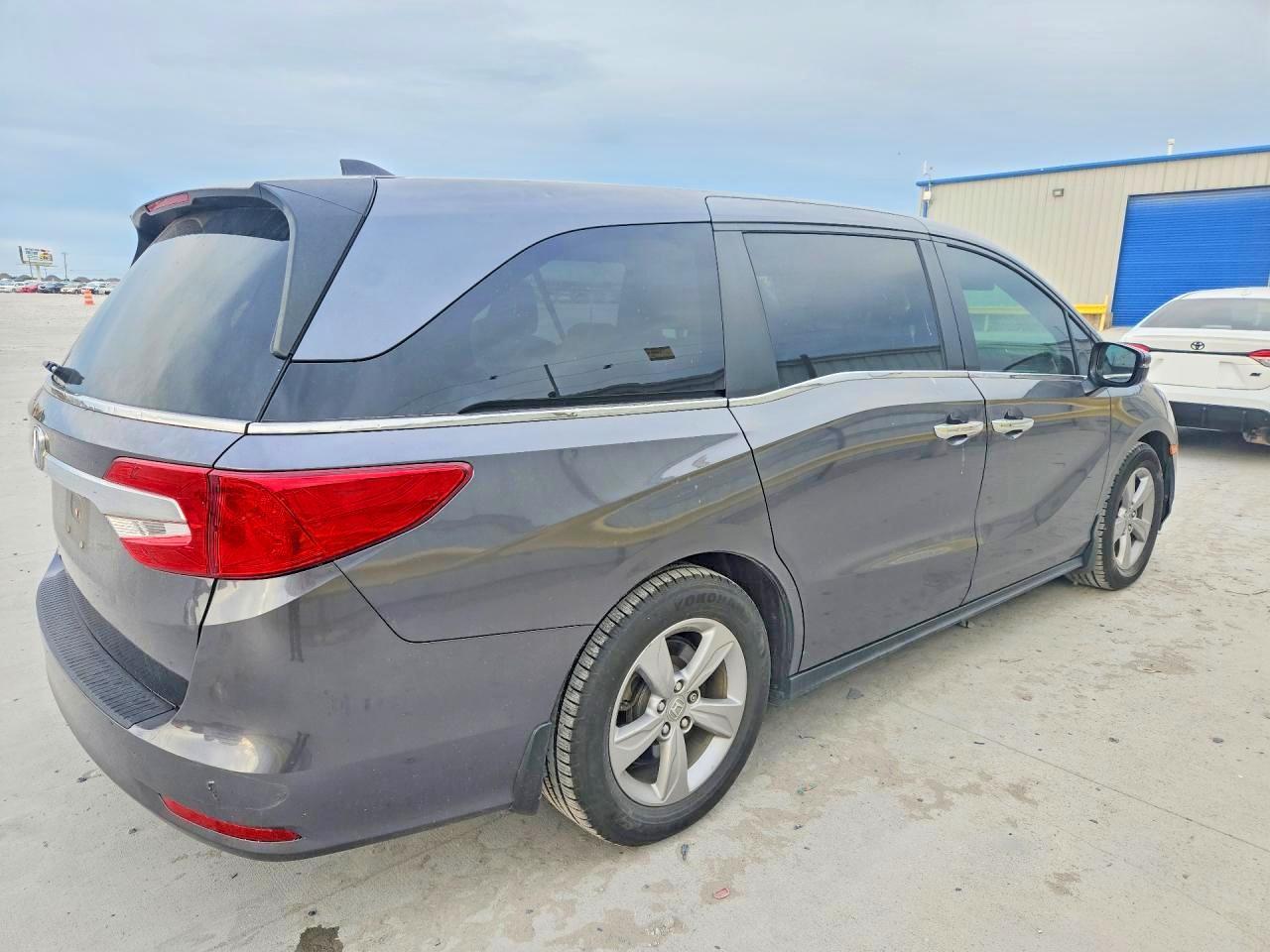 2020 Honda Odyssey - Image 3