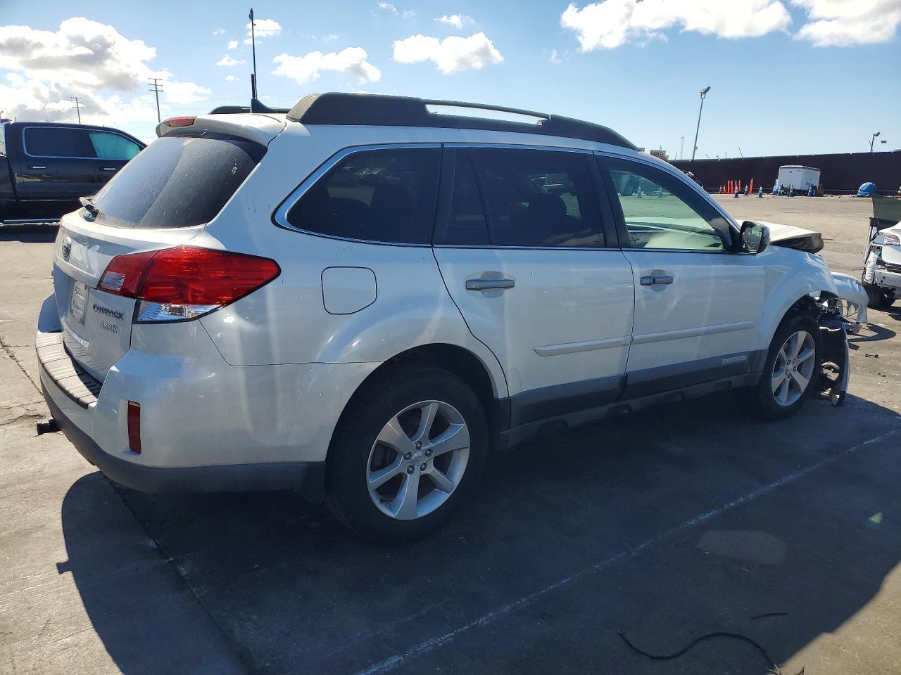 2013 Subaru Outback 2.5I Limited - Фото 3