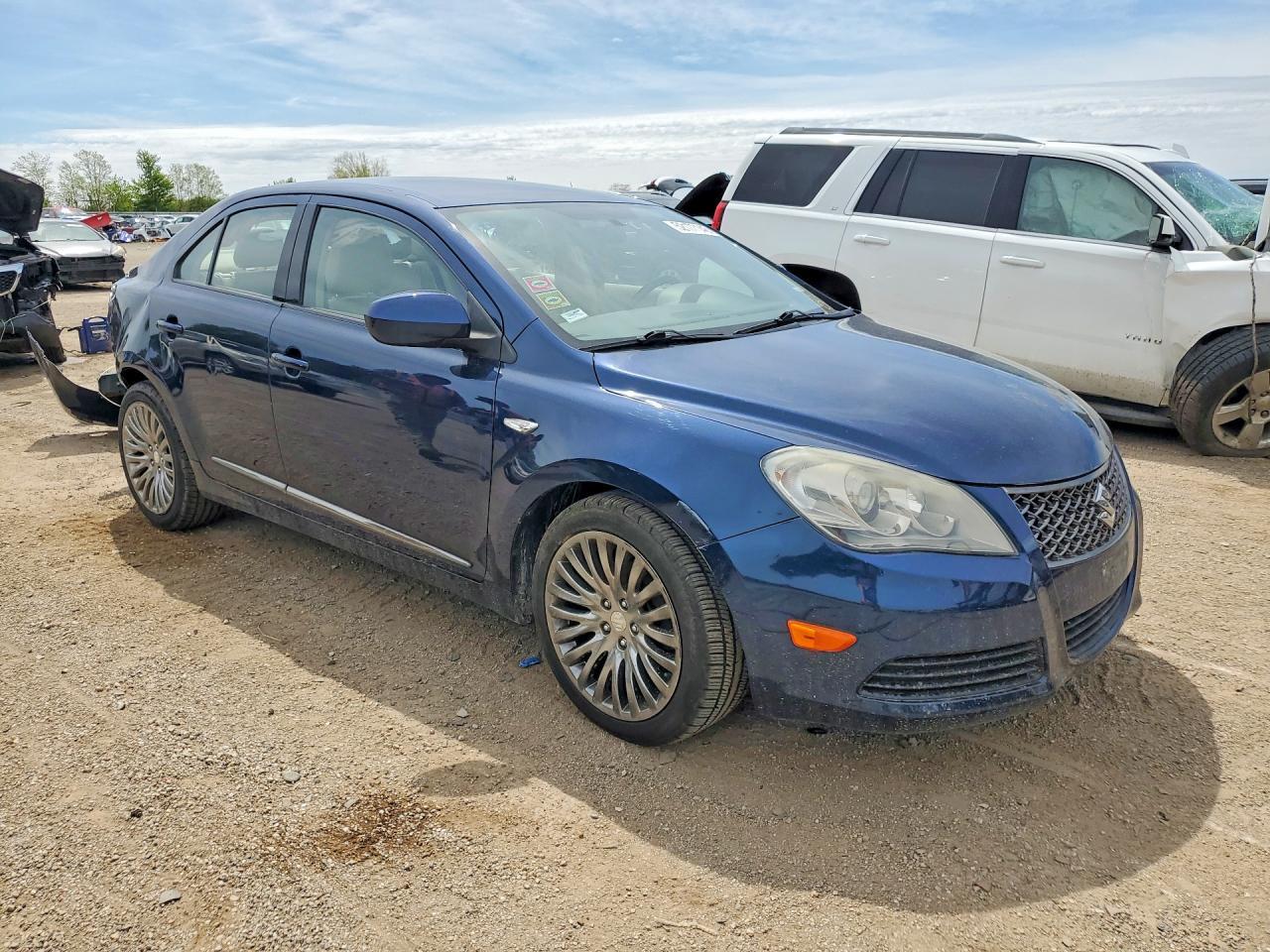 2011 Suzuki Kizashi Se - Фото 4