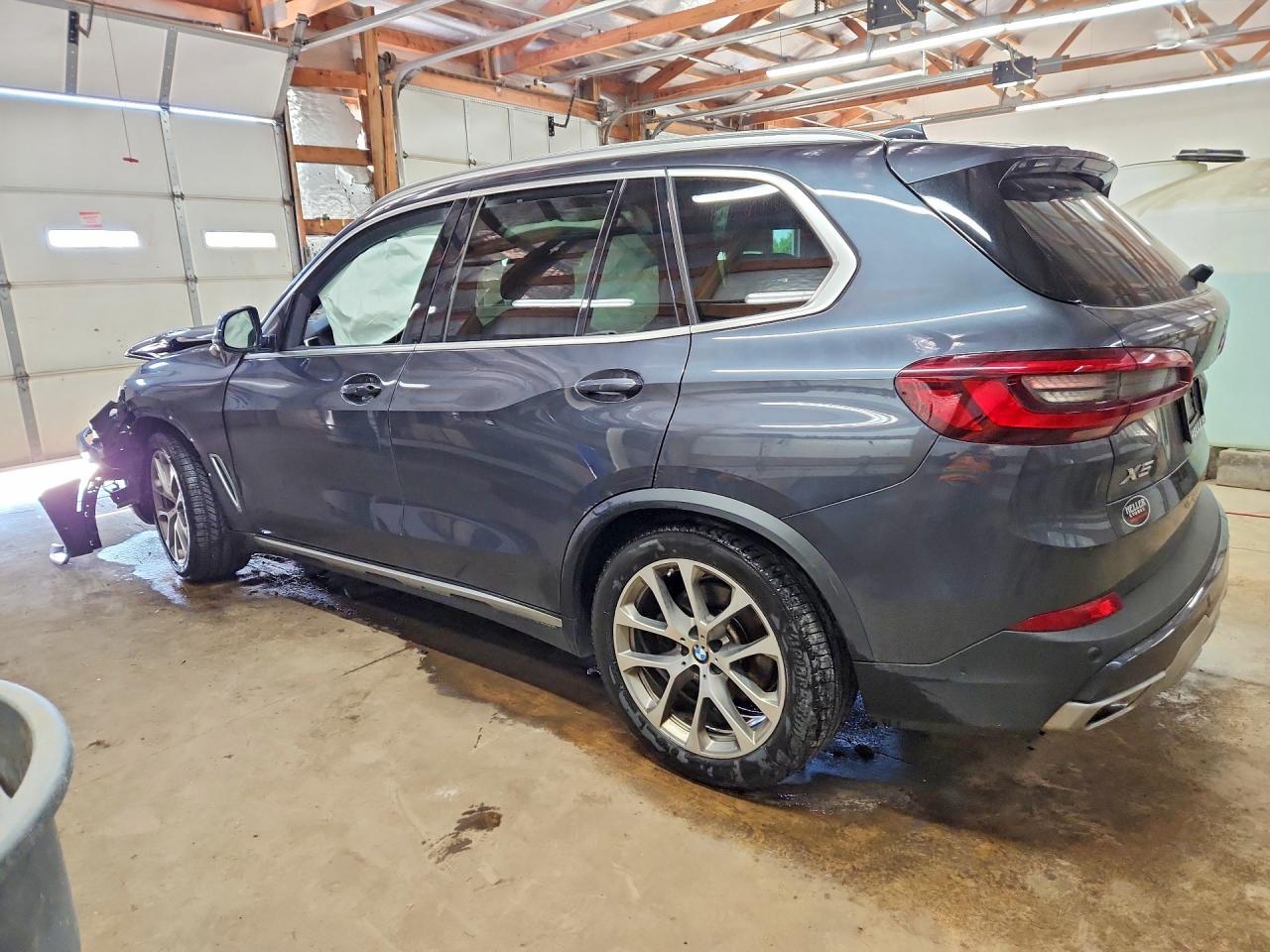 2021 BMW X5 xDrive40I - Фото 2