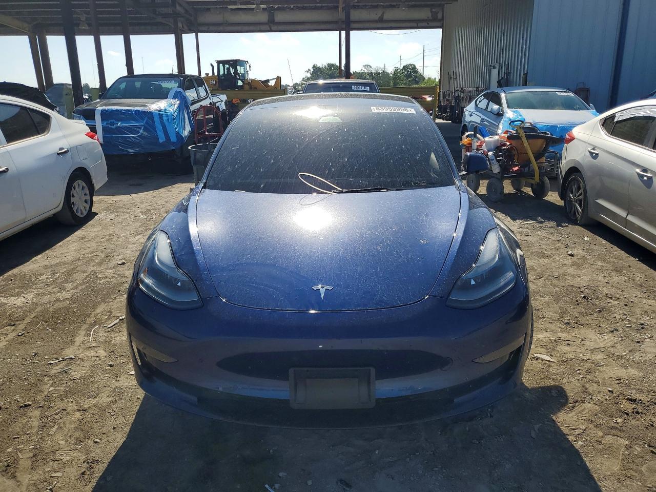 2022 Tesla Model 3 - Image 5