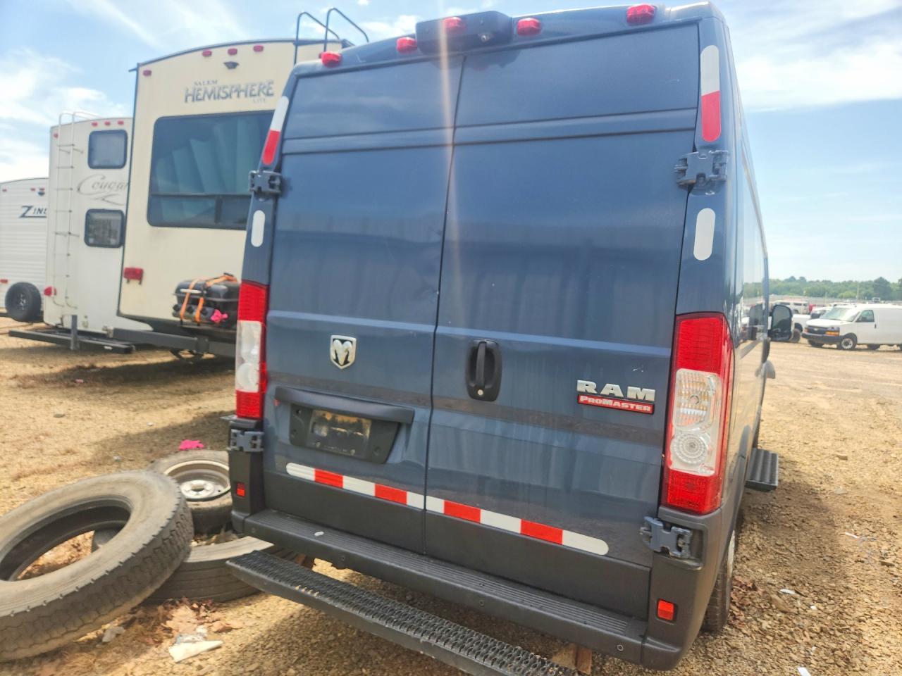 2019 Ram Promaster 3500 Delivery Van - Фото 6