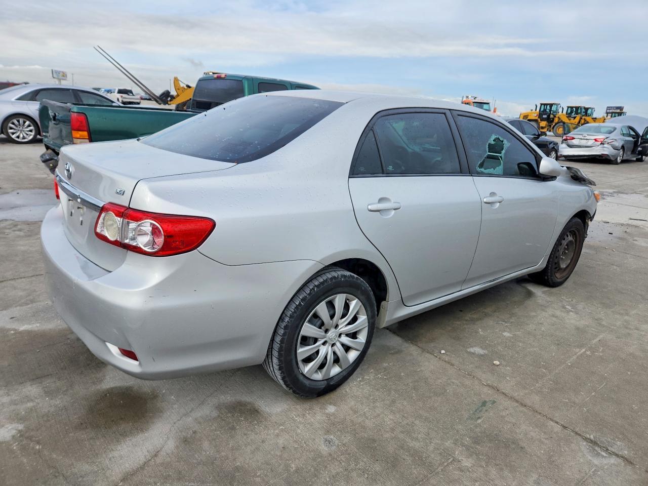 2012 Toyota Corolla Le - Image 3