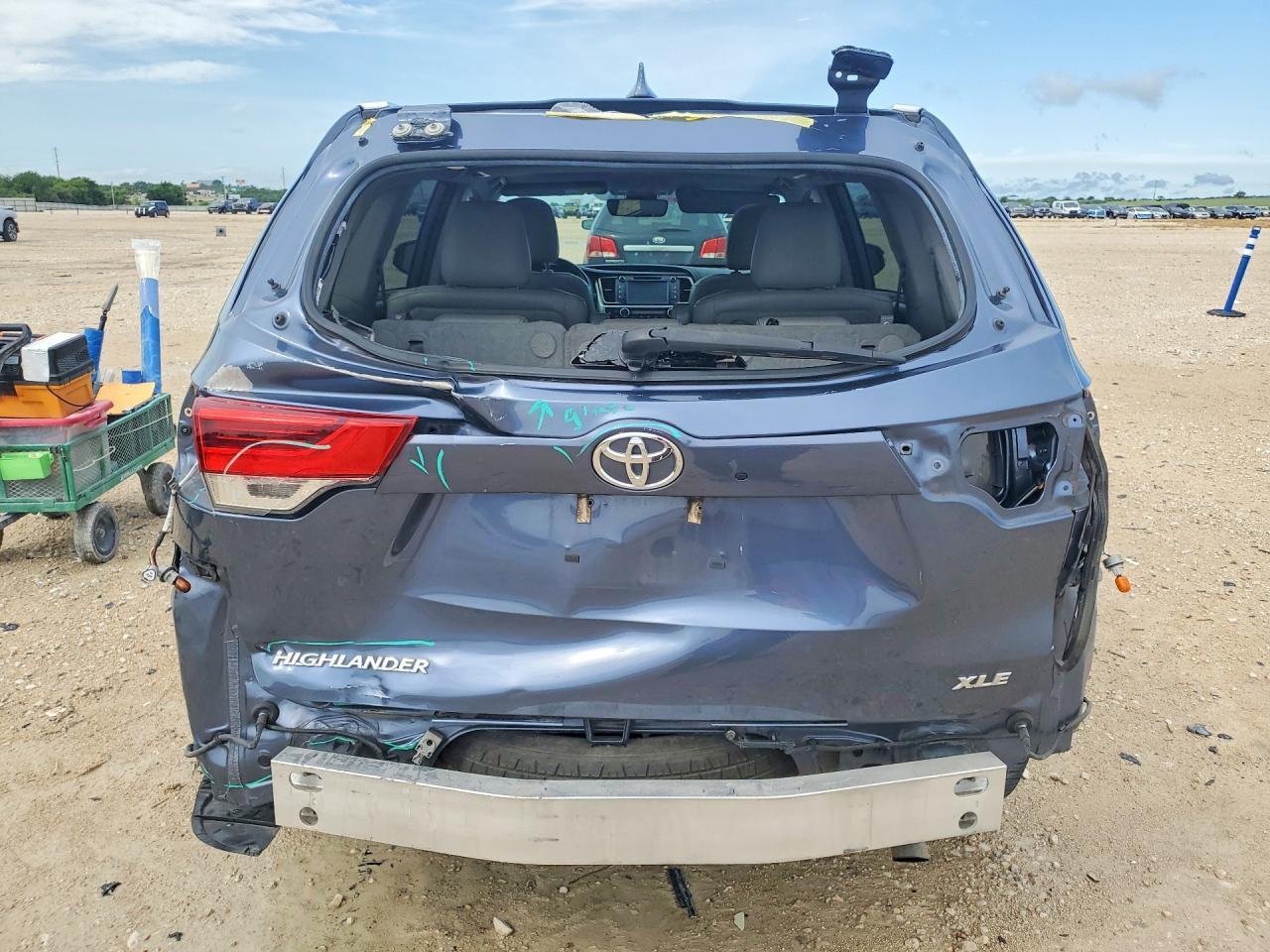 2018 Toyota Highlander Xle - Фото 6