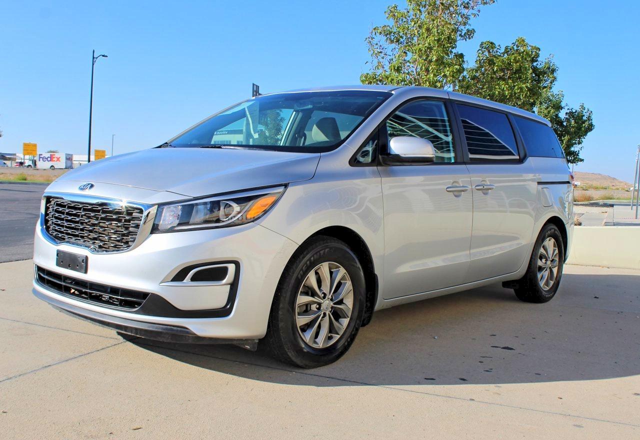 2020 Kia Sedona Lx - Фото 2