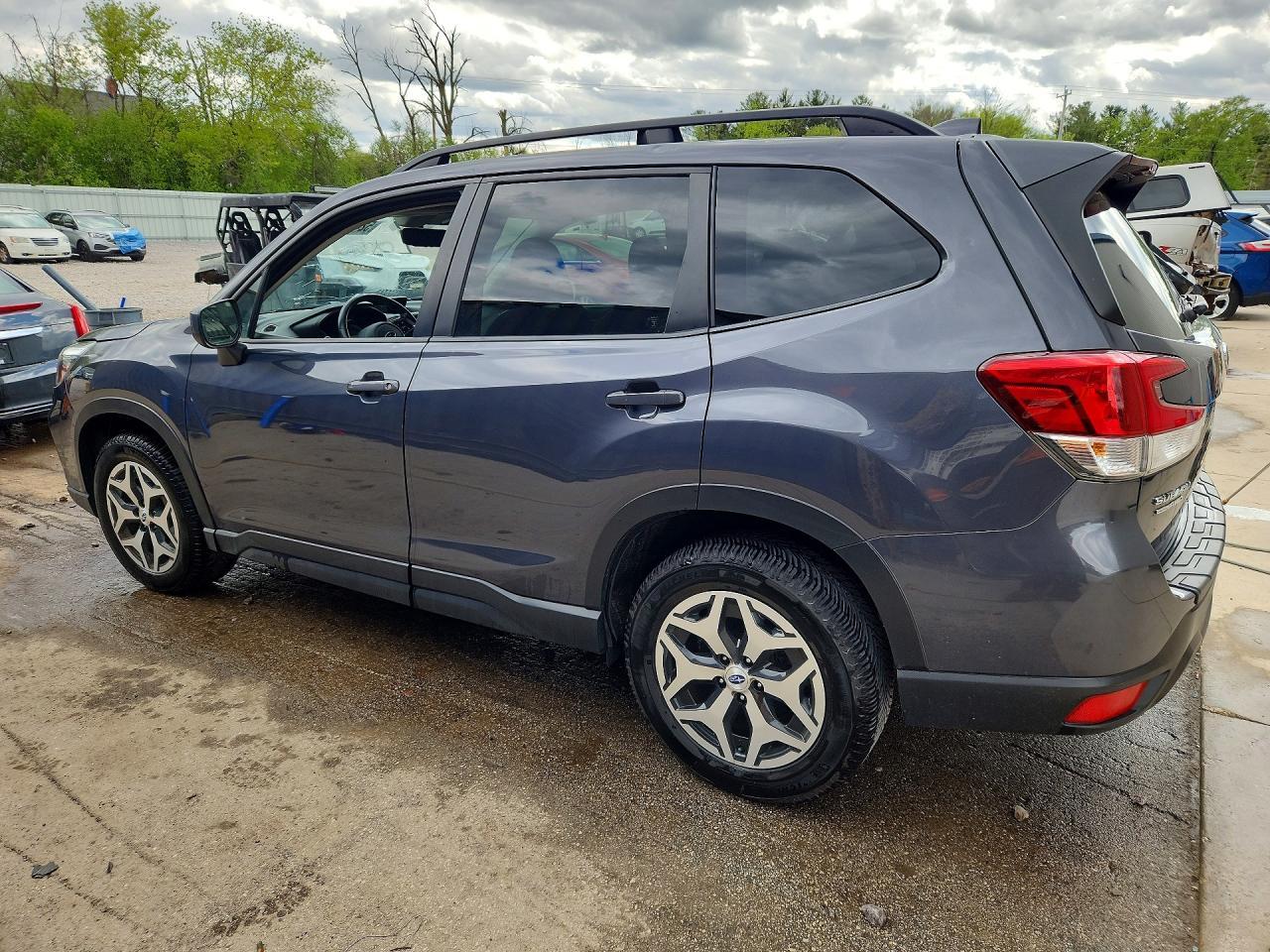 2020 Subaru Forester Premium - Image 2