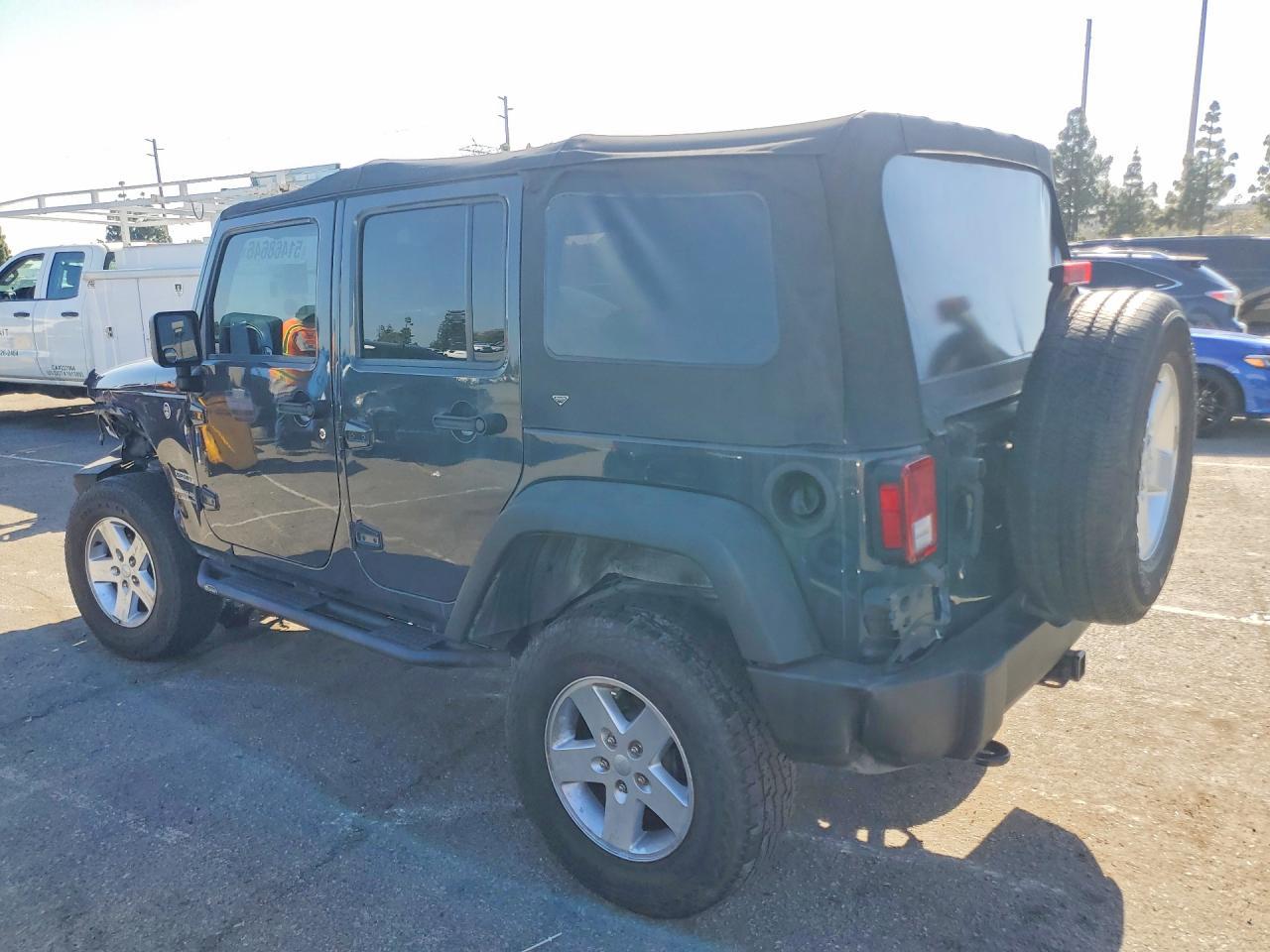 2018 Jeep Wrangler Unlimited Sport - Фото 2