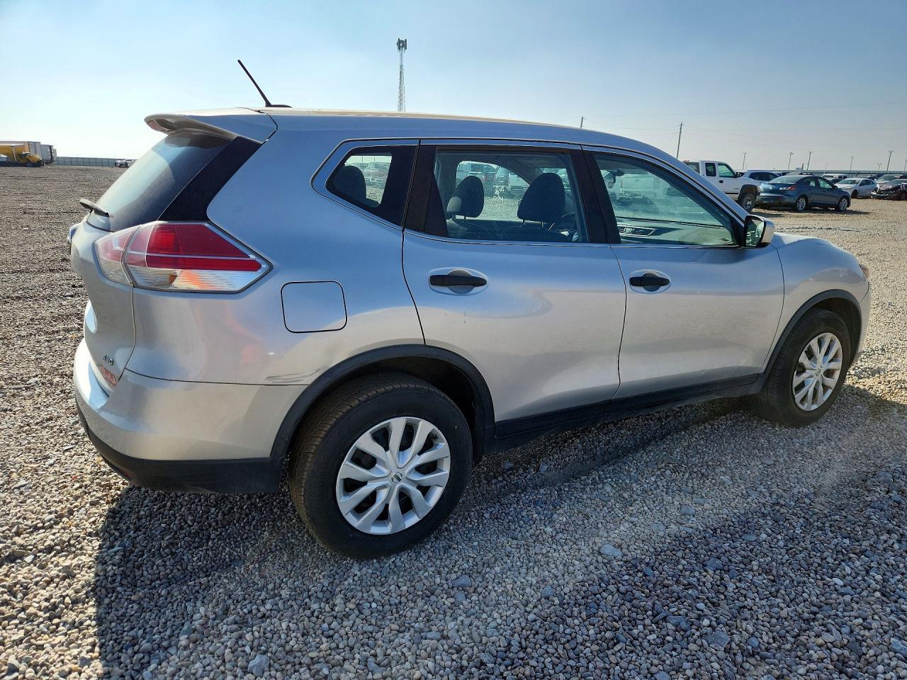 2016 Nissan Rogue S - Фото 3