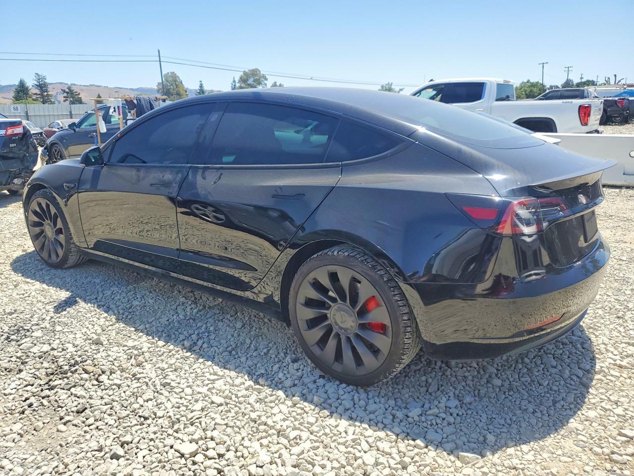 2023 Tesla Model 3 - Фото 2
