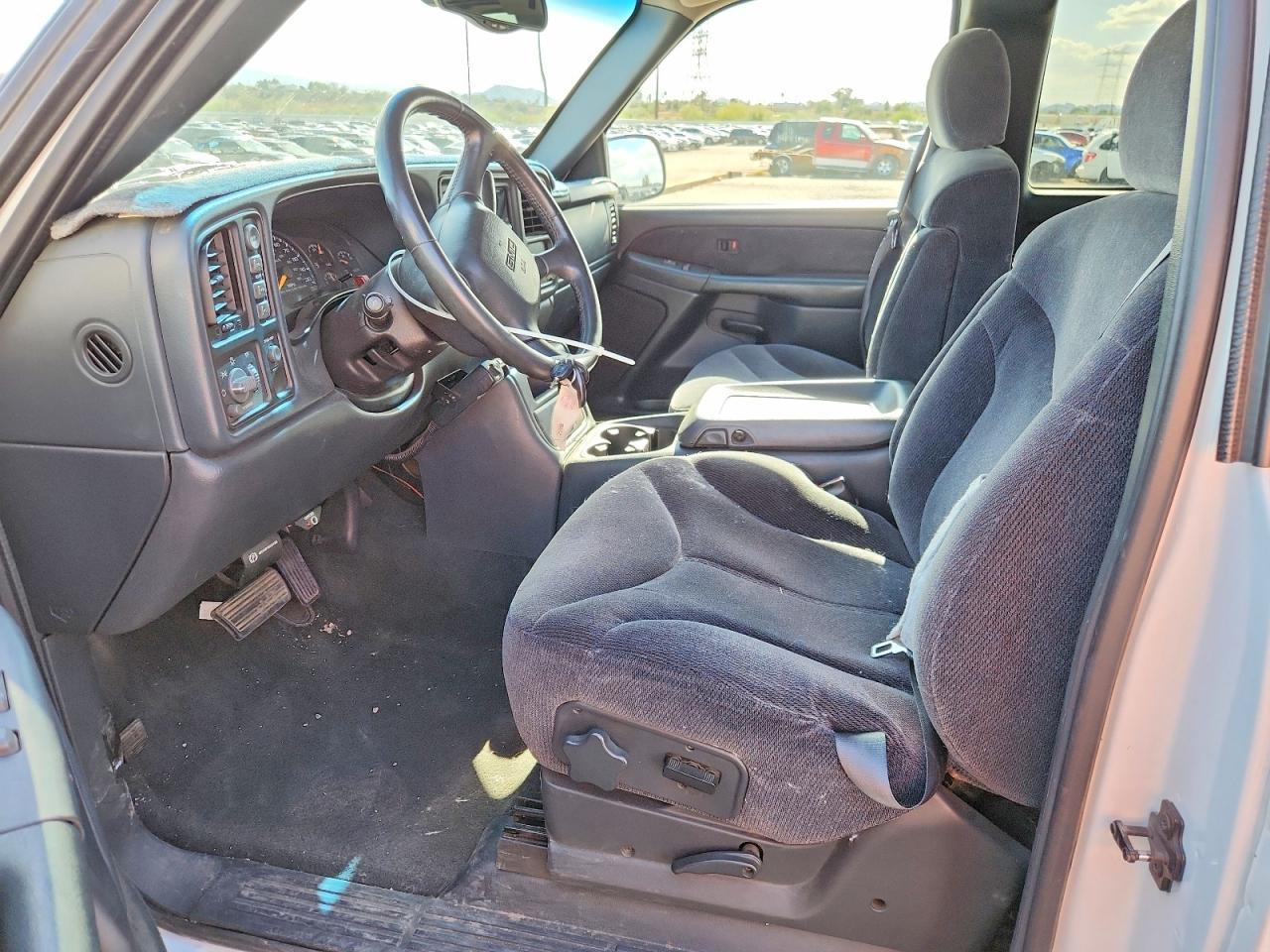 2000 GMC New Sierra K2500 - Фото 7