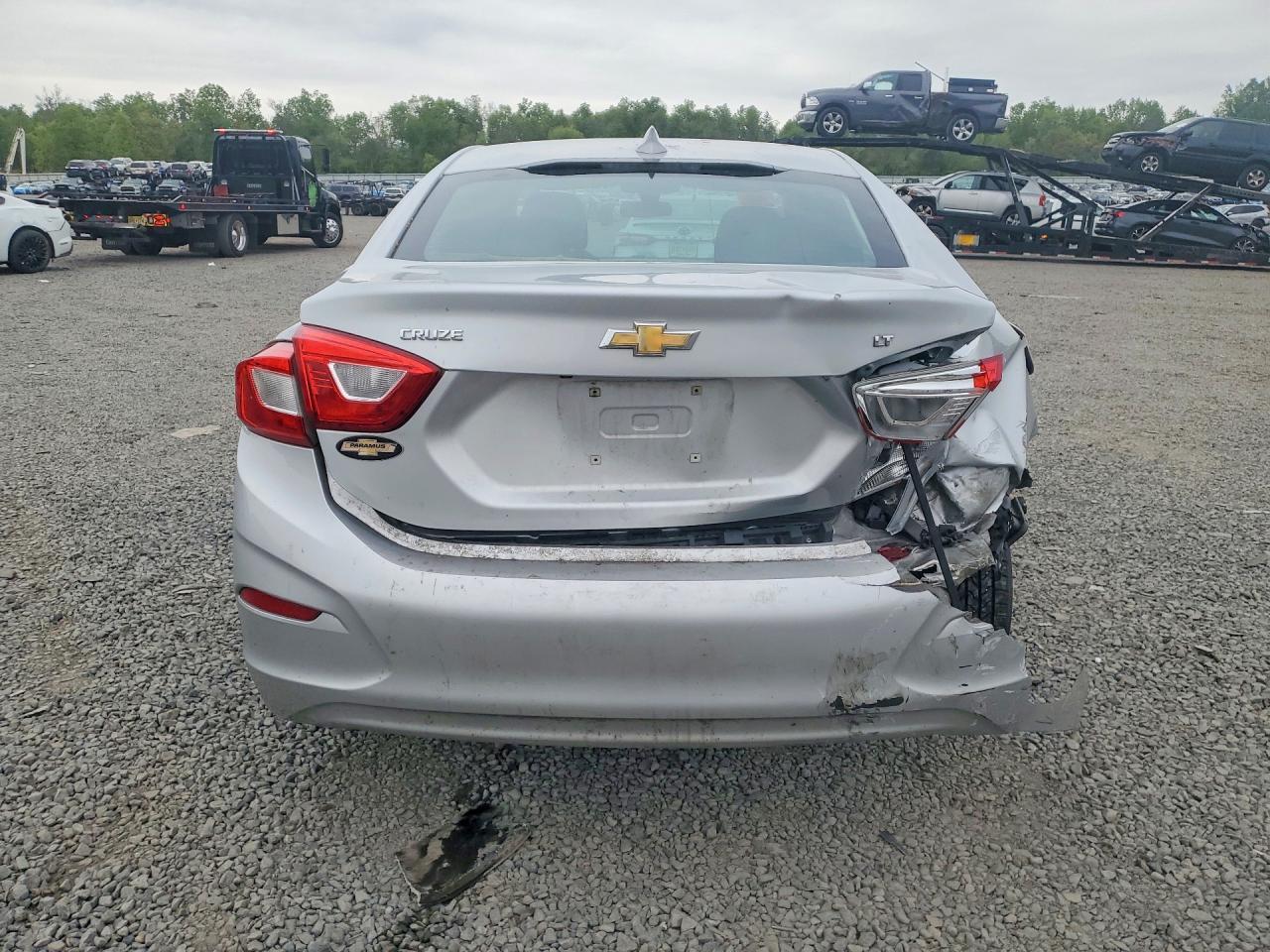 2017 Chevrolet Cruze Lt - Image 6