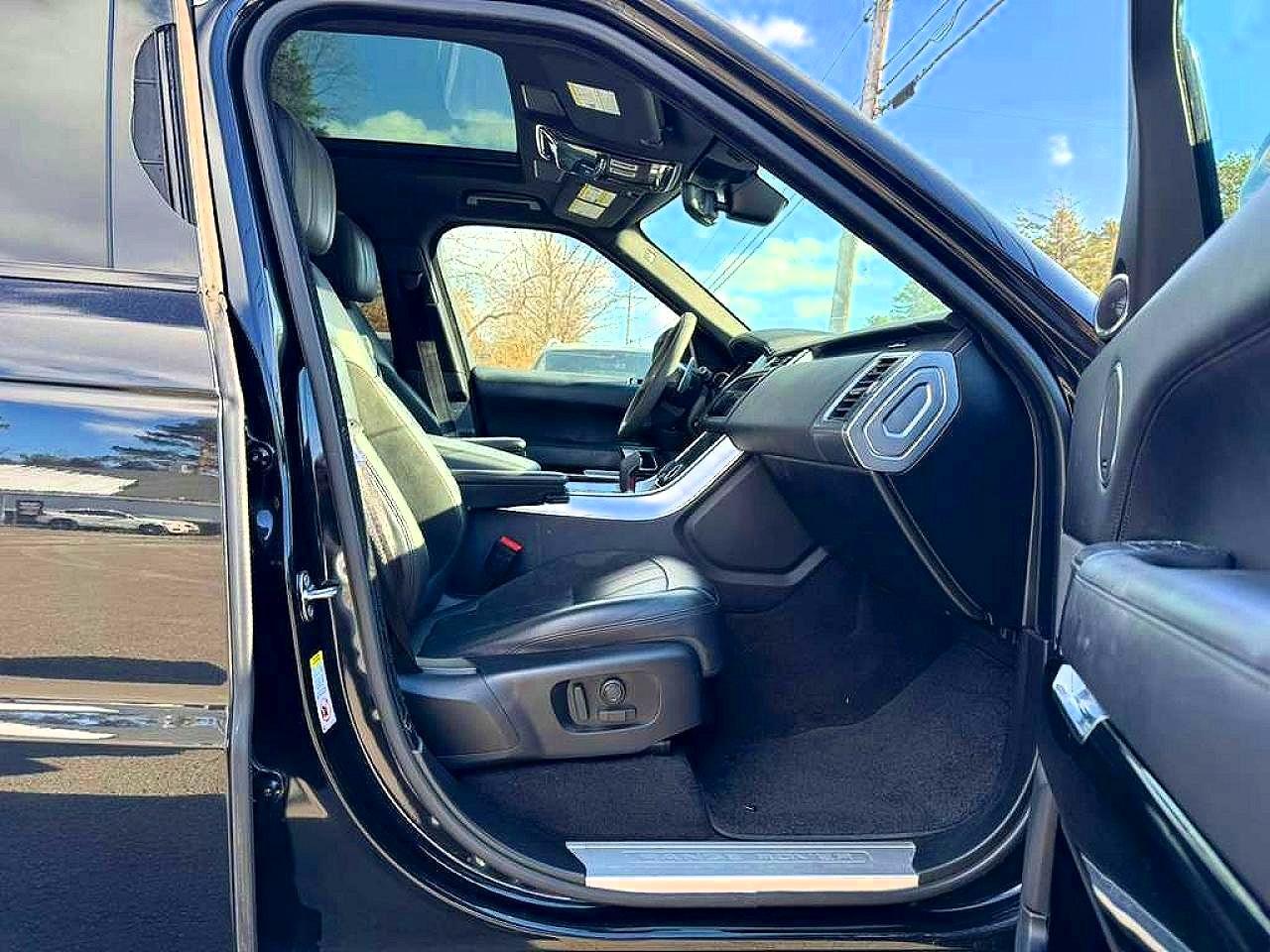 2019 Land Rover Range Rover Sport Hst - Image 5