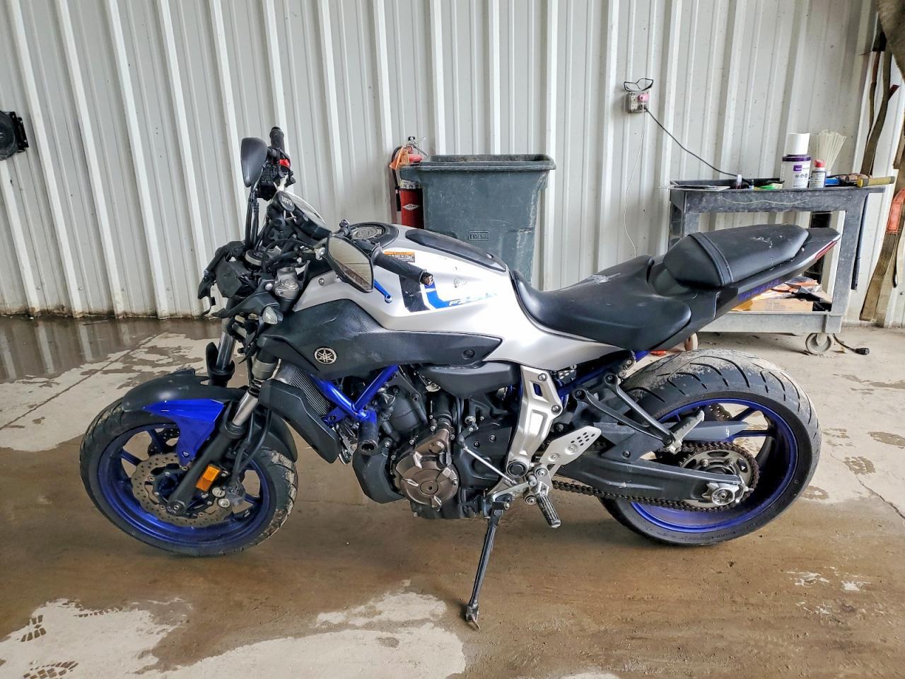 2016 Yamaha Fz07 - Фото 3