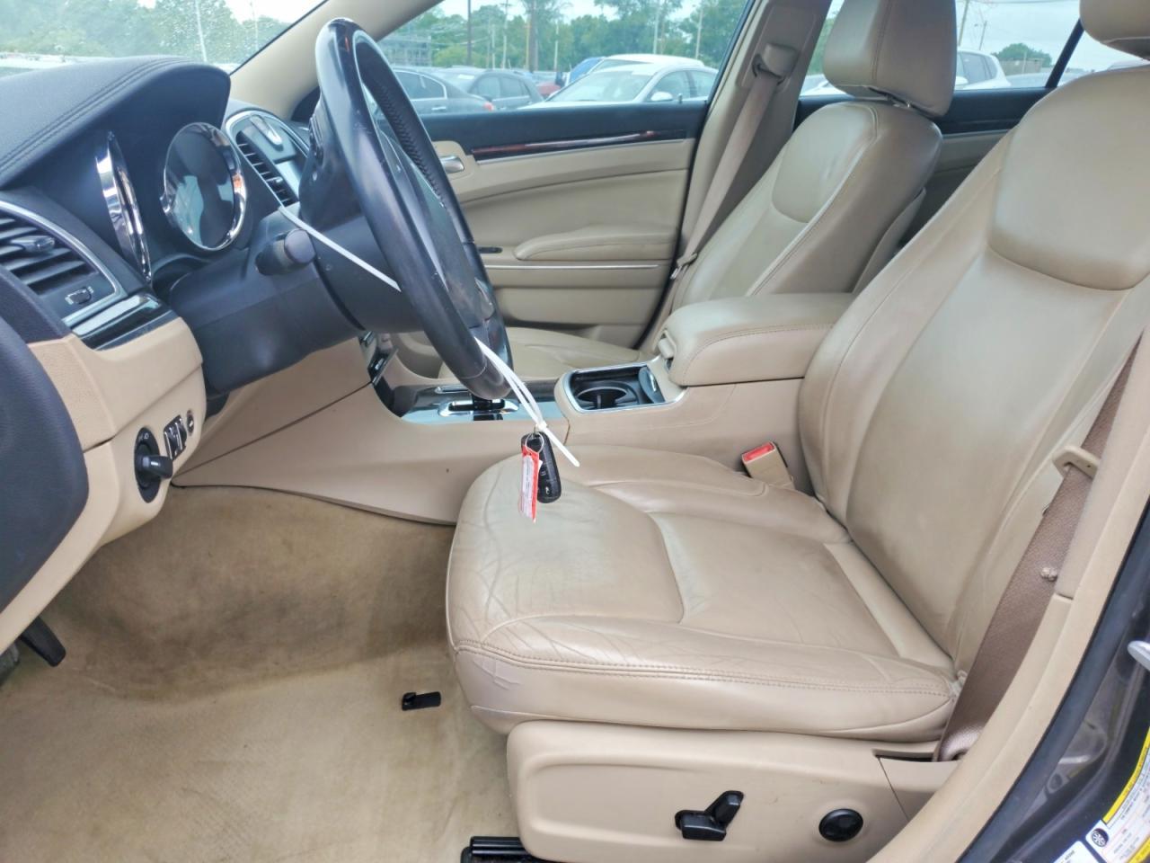 2013 Chrysler 300 - Фото 7