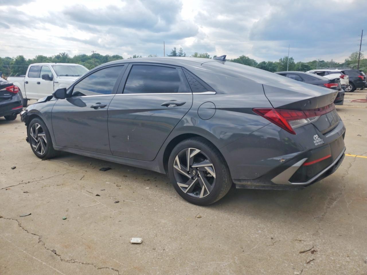 2024 Hyundai Elantra Sel - Фото 2