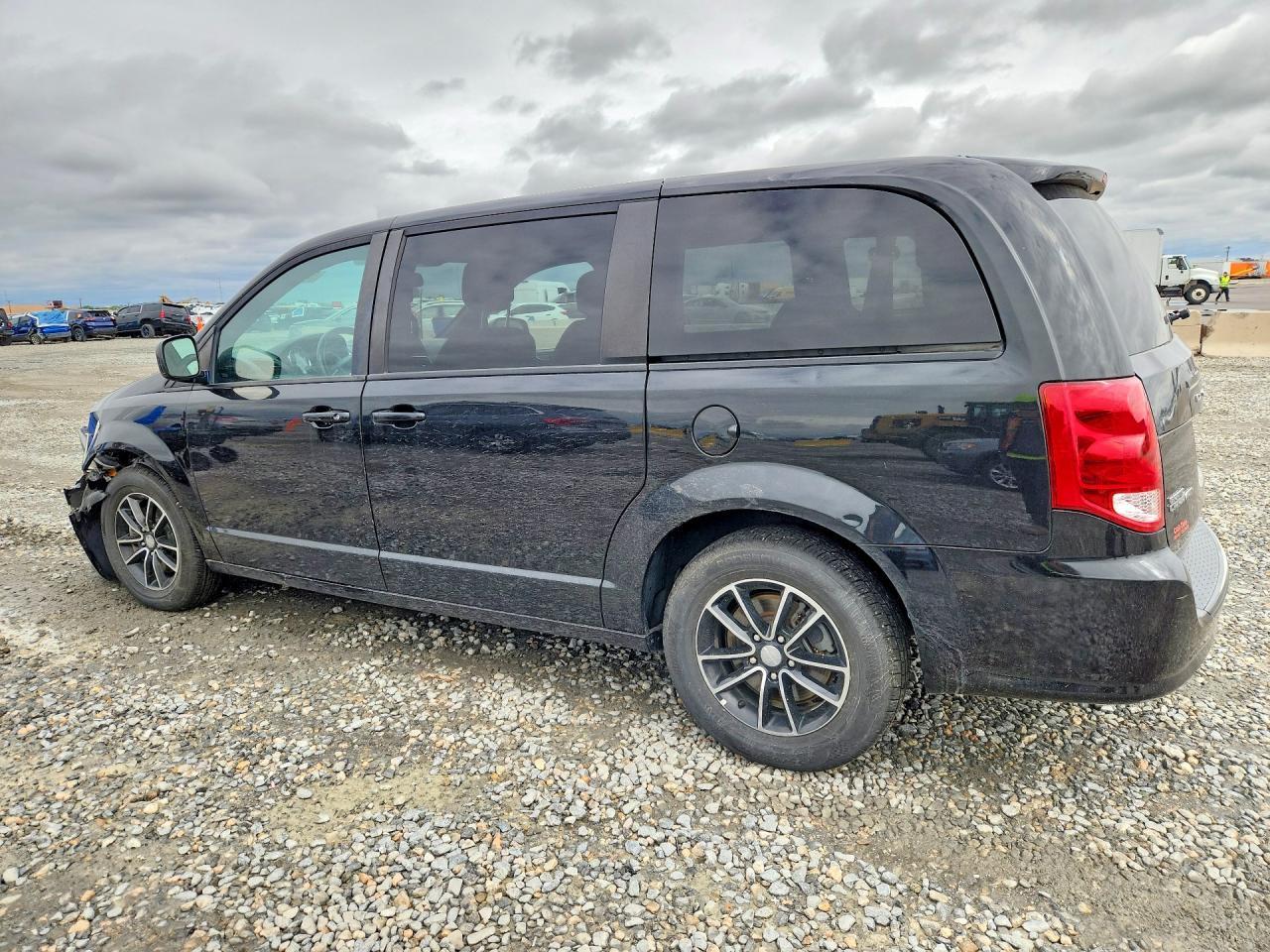 2018 Dodge Grand C - Фото 2