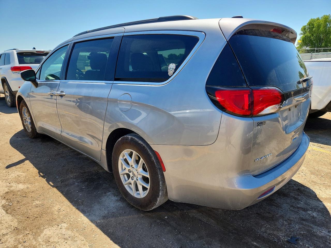 2021 Chrysler Voyager Lxi - Image 2