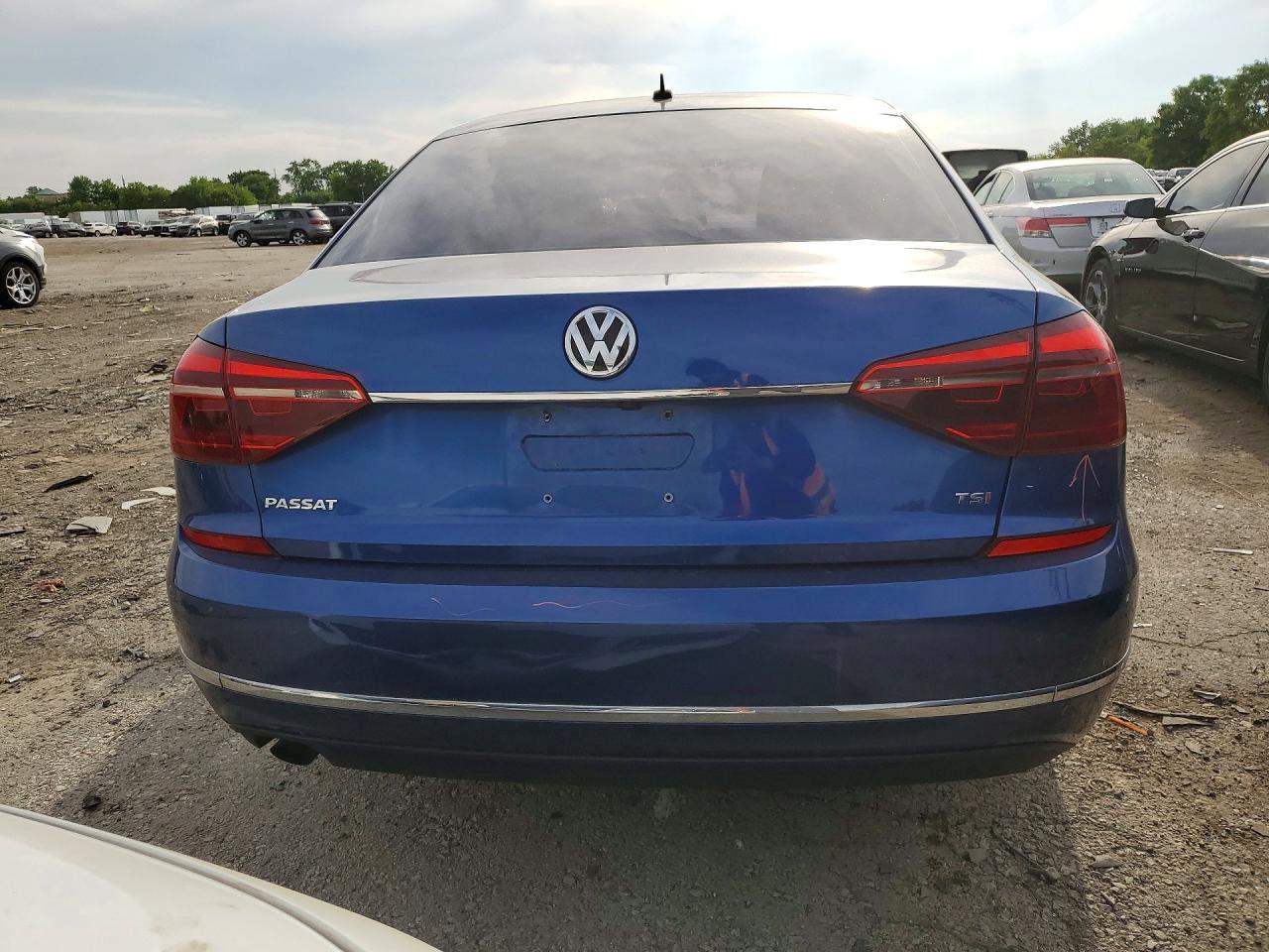 2017 Volkswagen Passat S - Фото 6