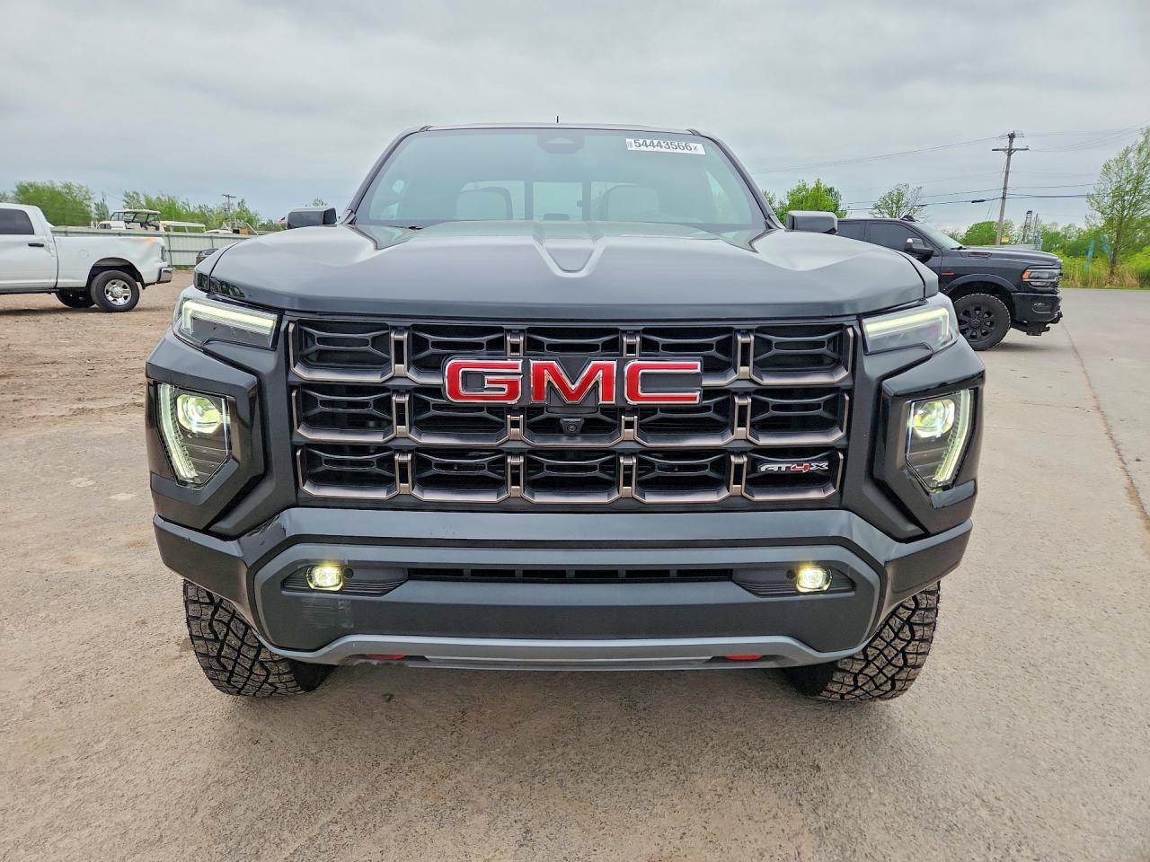 2025 GMC Canyon At4 - Image 5