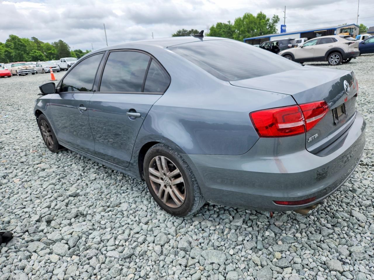 2015 Volkswagen Jetta Base - Image 2