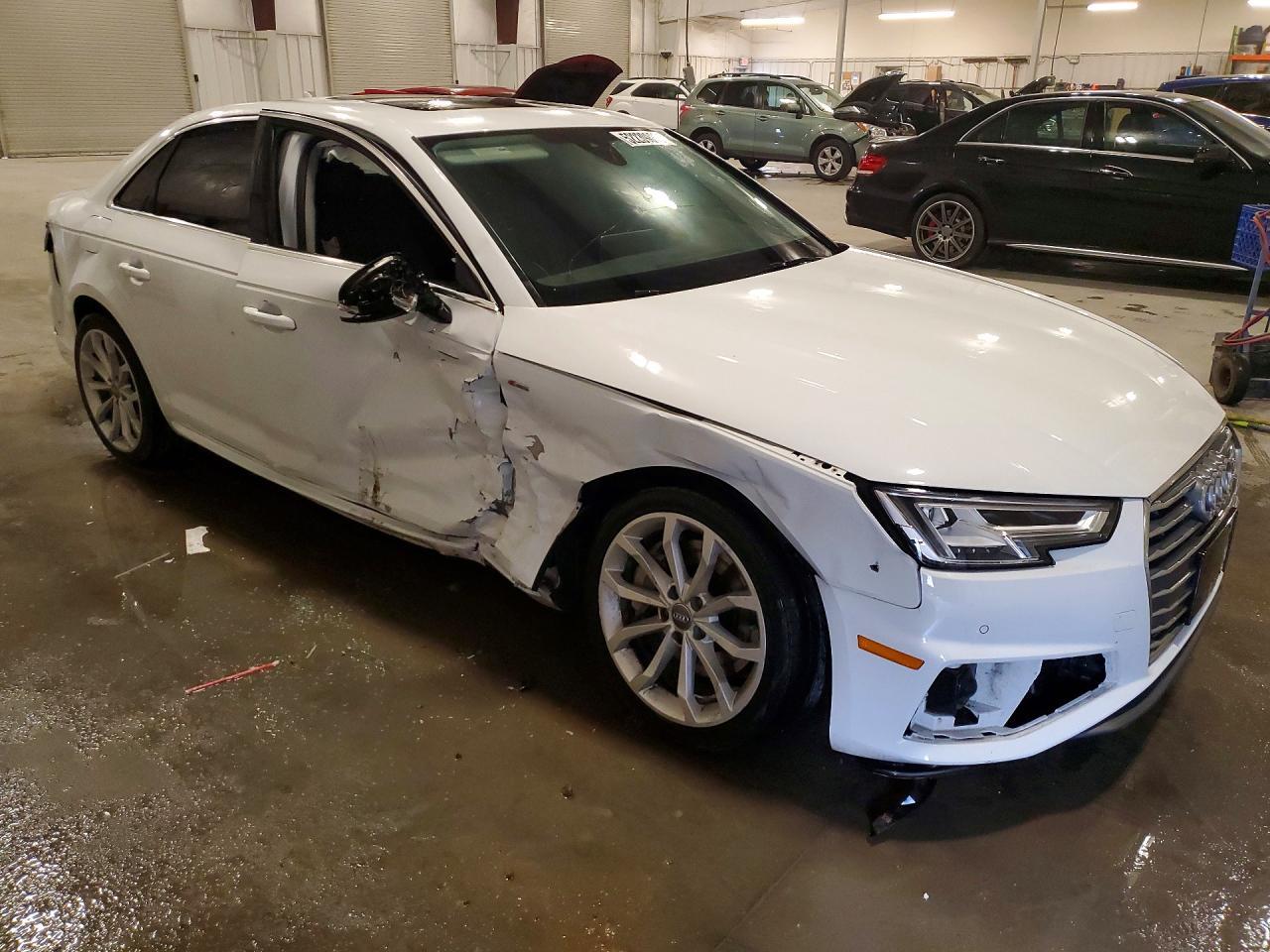 2019 Audi A4 Premium Plus - Фото 4