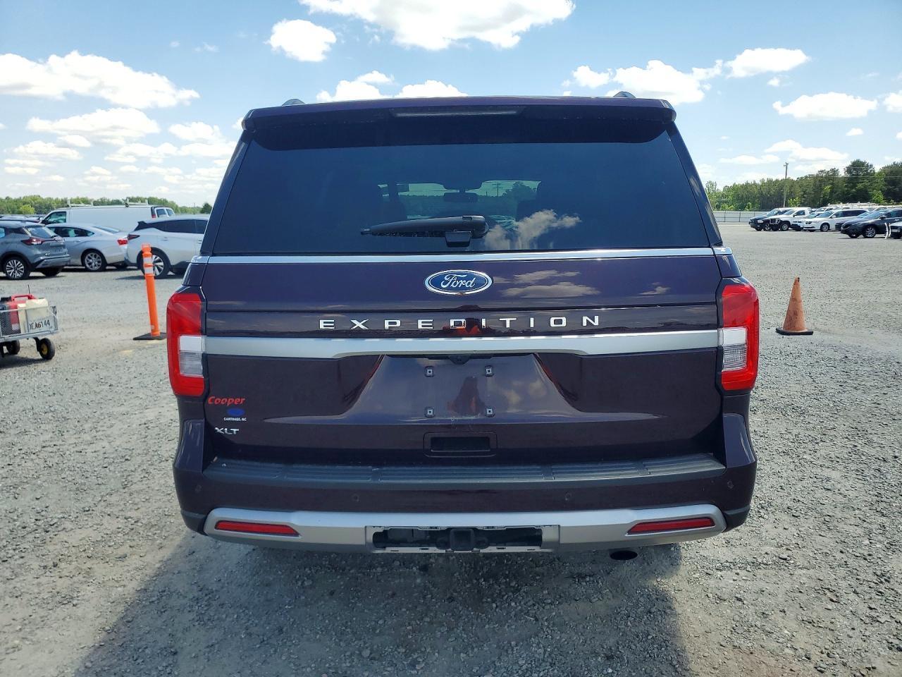 2023 Ford Expedition Xlt - Фото 6